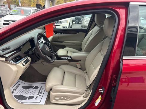 Used 2013 Cadillac XTS Premium image 9