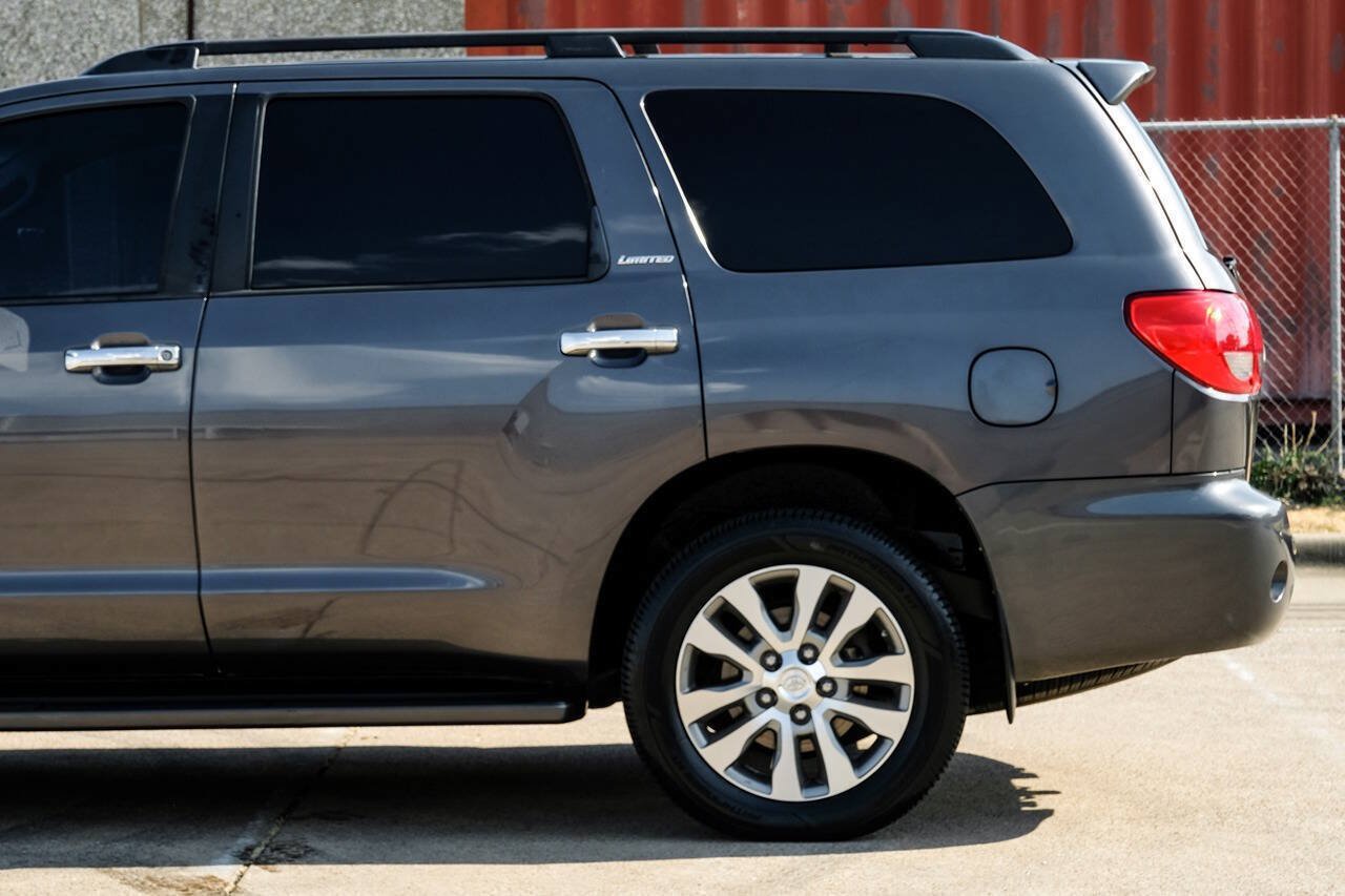Used 2015 Toyota Sequoia Limited AWD/4WD image 18