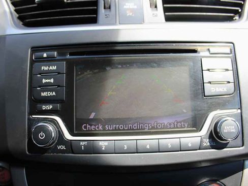 Used 2015 Nissan Sentra SV FWD image 21