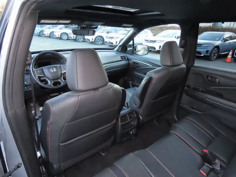 Certified 2023 Honda Passport TrailSport image 14