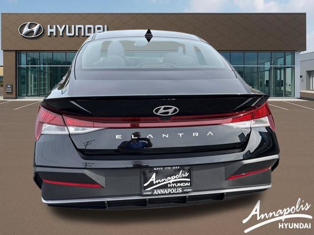Used 2026 Hyundai Elantra Sport FWD image 4
