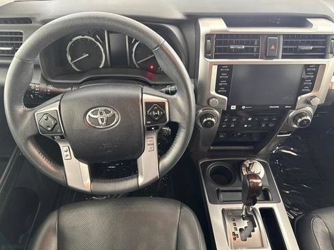 Used 2022 Toyota 4Runner Limited AWD/4WD image 22
