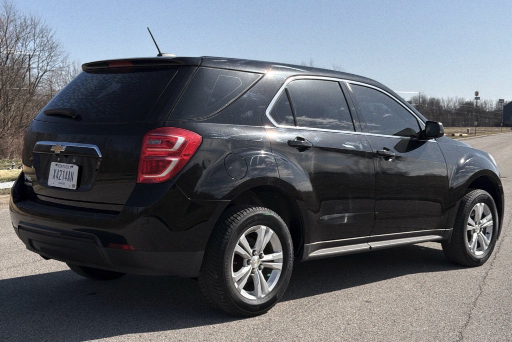 Used 2017 Chevrolet Equinox LS FWD image 31