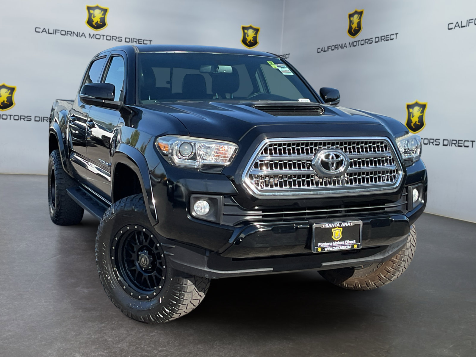 Used 2016 Toyota Tacoma TRD Sport AWD/4WD image 3