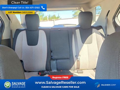 Used 2017 Chevrolet Equinox LT w/ Driver Confidence Package II AWD/4WD image 13