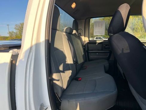 Used 2019 RAM 1500 Express w/ Express Value Package AWD/4WD image 14