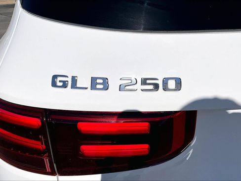 Used 2026 Mercedes-Benz GLB 250 image 7