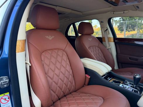 Used 2014 Bentley Mulsanne RWD image 33