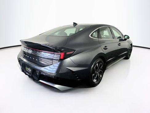 Used 2025 Hyundai Sonata SEL FWD image 9