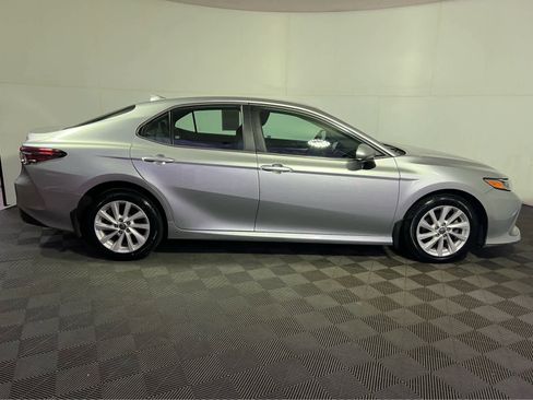 Used 2022 Toyota Camry LE image 8