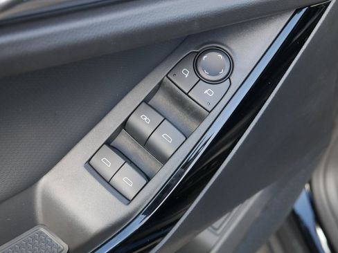 New 2025 Chevrolet Equinox LT w/ Convenience Package II image 14