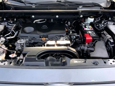 Used 2021 Toyota RAV4 XLE Premium FWD image 31