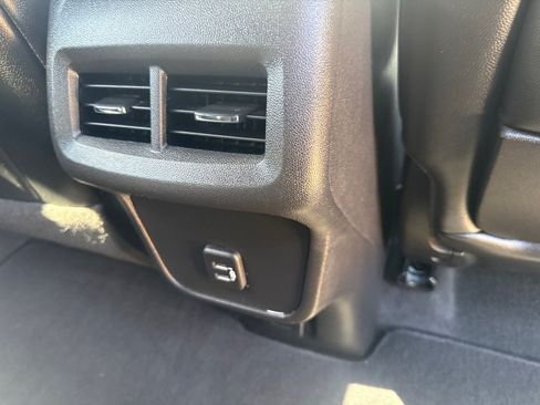 Used 2019 GMC Terrain SLT w/ Preferred Package AWD/4WD image 17