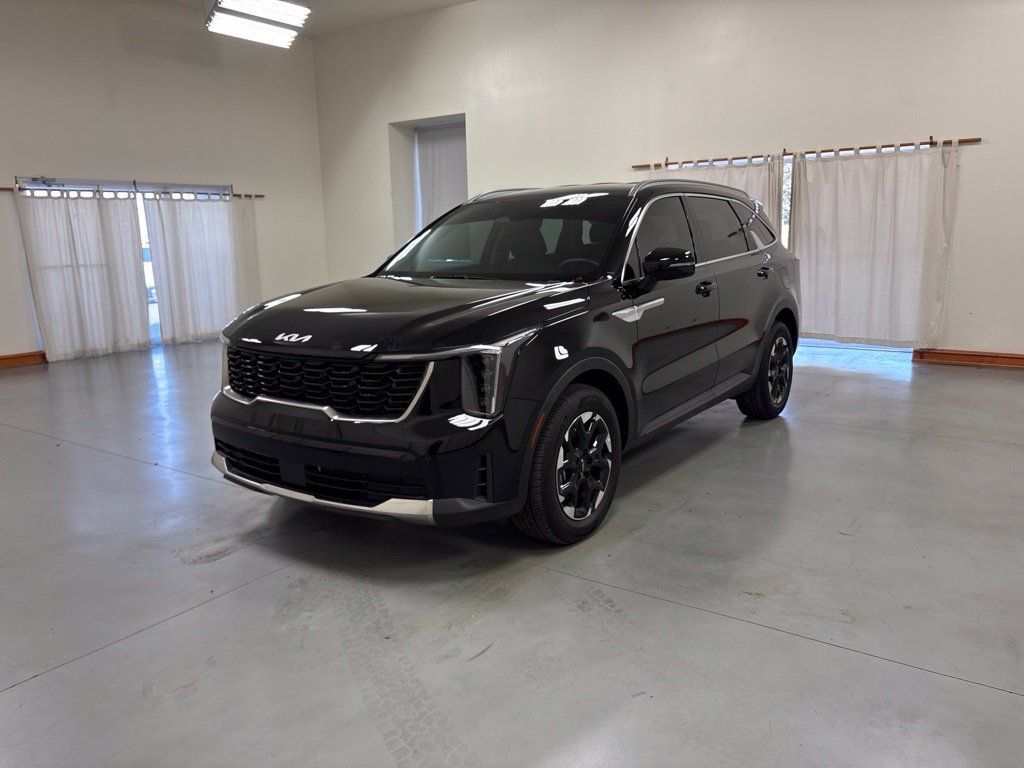 Used 2026 Kia Sorento S FWD image 4