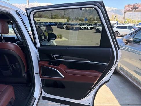 Certified 2024 Kia Telluride SX Prestige AWD/4WD image 32