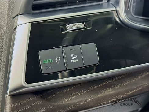 Used 2023 Audi Q8 Premium Plus w/ Premium Plus Package image 10