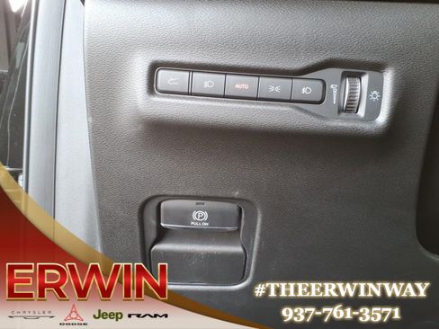 Used 2024 Jeep Wagoneer Launch Edition image 15