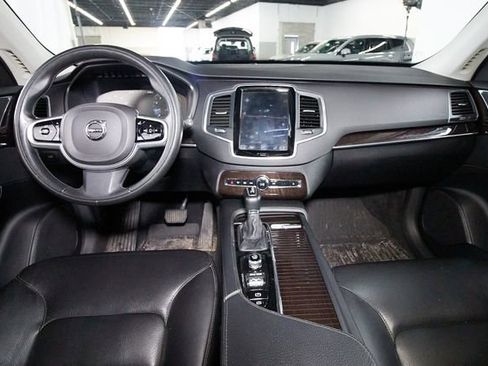Used 2019 Volvo XC90 T6 Momentum w/ Advanced Package image 12