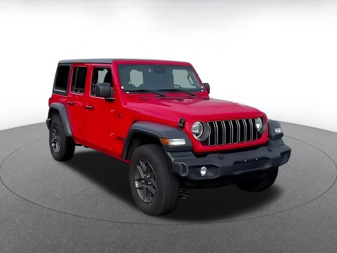 Used 2025 Jeep Wrangler Sport S image 3