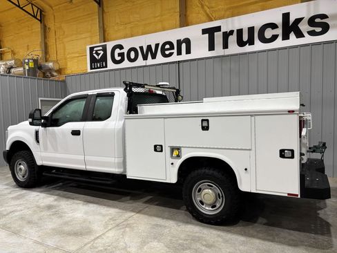 Used 2019 Ford F250 XL w/ Power Equipment Group image 5