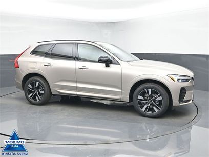 New 2026 Volvo XC60 B5 Core w/ Climate Package