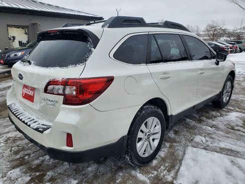 Used 2017 Subaru Outback 2.5i image 6