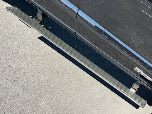 Used 2025 Ford F250 Platinum image 19