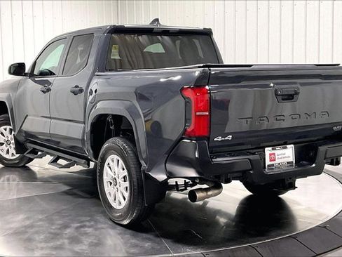 Certified 2024 Toyota Tacoma SR AWD/4WD image 12