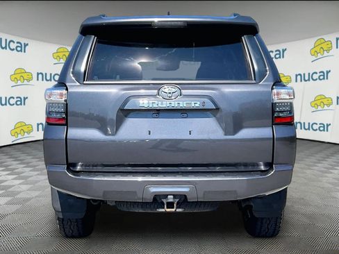 Used 2022 Toyota 4Runner SR5 image 5