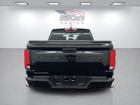 Used 2023 Chevrolet Colorado Z71 w/ Z71 Convenience Package 2 AWD/4WD image 5