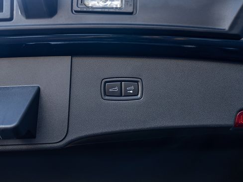 Certified 2025 Porsche Cayenne Coupe image 23