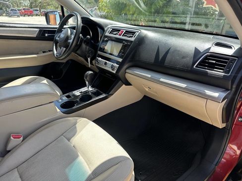 Used 2017 Subaru Outback 2.5i Premium image 21