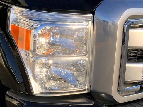 Used 2015 Ford F250 Platinum w/ FX4 Off-Road Package image 25