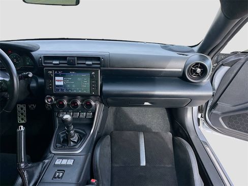 Used 2023 Toyota GR86 Premium image 23