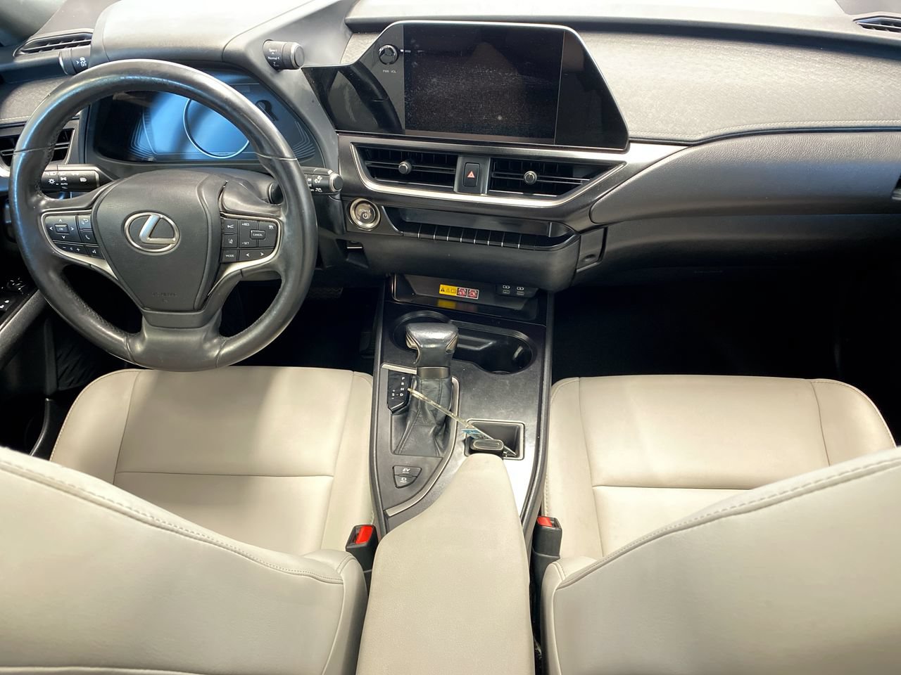 Used 2023 Lexus UX 250h FWD w/ Accessory Package (Z1) image 31