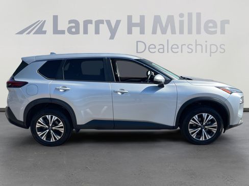 Used 2022 Nissan Rogue SV AWD/4WD image 6
