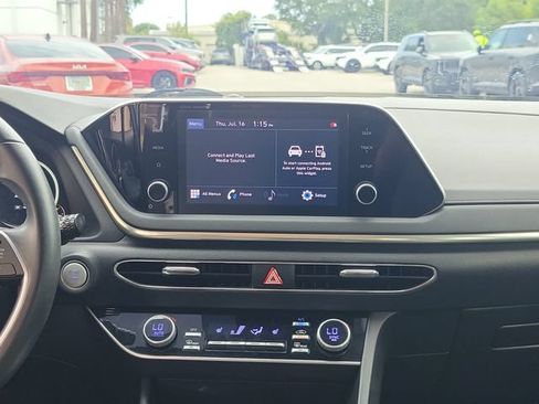 Used 2022 Hyundai Sonata SEL w/ Convenience Package FWD image 14