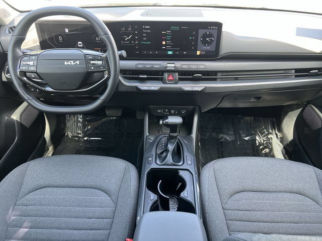Used 2025 Kia K4 EX FWD image 17