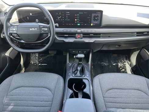 Used 2025 Kia K4 EX FWD image 17