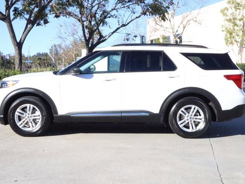 Used 2022 Ford Explorer XLT image 15