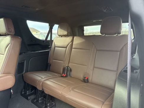 Used 2024 Chevrolet Suburban High Country w/ Advanced Technology Package image 42