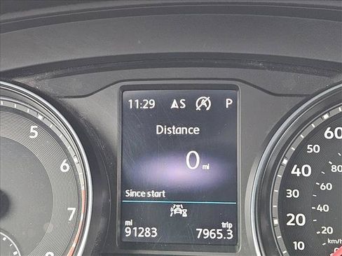 Used 2021 Volkswagen Atlas Cross Sport SE FWD image 12