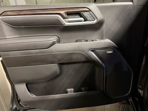 Used 2023 GMC Sierra 1500 SLT w/ SLT Premium Package image 13