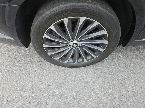 Used 2023 Hyundai Palisade Calligraphy image 11