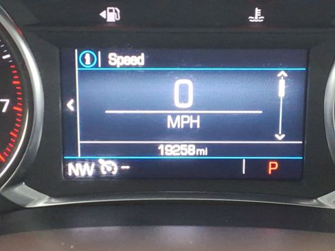 Used 2023 GMC Acadia SLE w/ Driver Convenience Package image 13