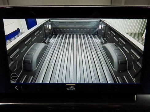 Used 2025 Chevrolet Silverado 2500 LT image 23