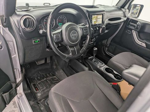 Used 2015 Jeep Wrangler Unlimited Sport AWD/4WD image 2