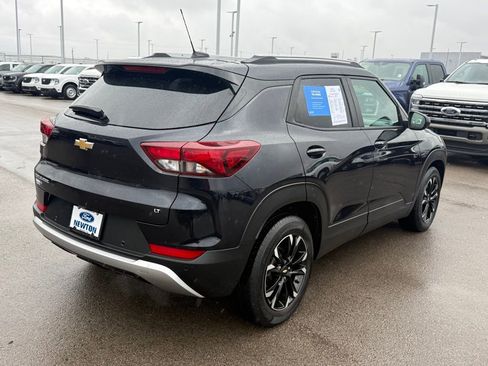 Used 2021 Chevrolet TrailBlazer LT w/ Sun and Liftgate Package image 32