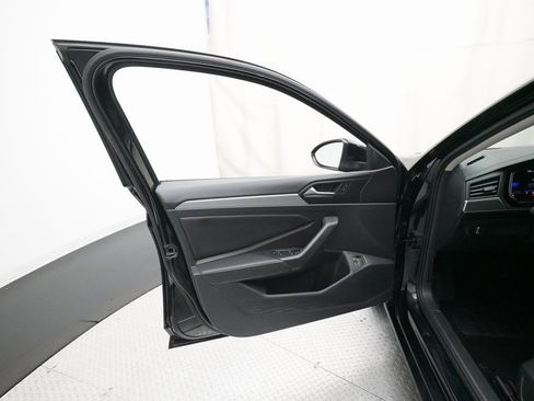 Used 2024 Volkswagen Jetta S image 27