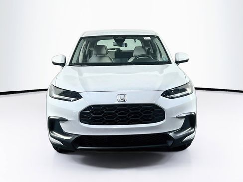 Used 2023 Honda HR-V LX image 2
